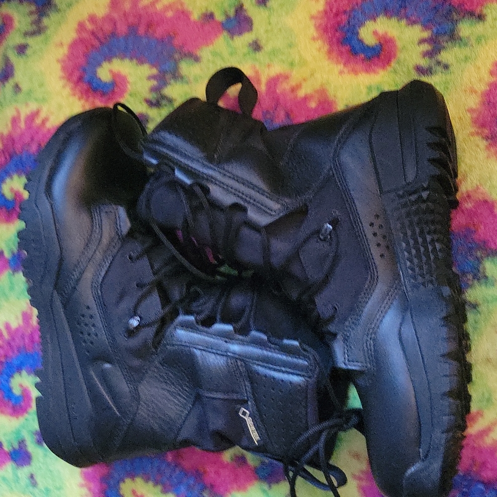 Nike tactical boots sz 7